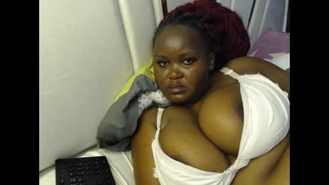 lunabloom01 online show from 01/10/26, 09:11