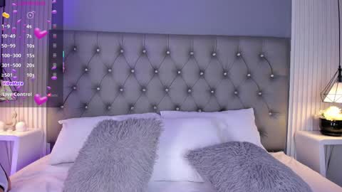 Luna  online show from 04/09/26, 05:07