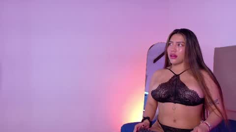 Snapshot of lunacruz_ chatting on 07/15/26, 10:53 lunacruz_ online show from 07/15/26, 10:53