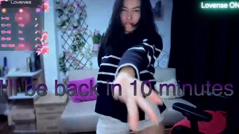 Luna online show from 04/11/26, 07:45