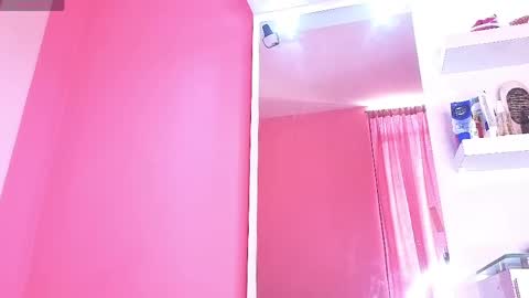 Snapshot of lunagudis chatting on 05/19/26, 02:23 lunagudis online show from 05/19/26, 02:23