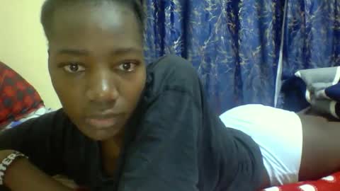 lunah_kitty online show from 04/21/26, 09:15