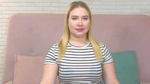 Snapshot of lunahouston chatting on 01/14/25, 04:18 LunaHouston online show from 01/14/25, 04:18