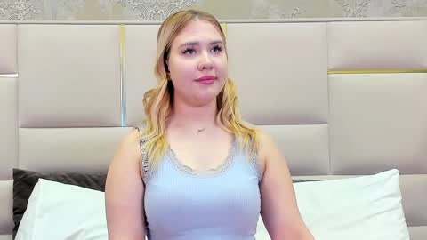 Snapshot of lunahouston chatting on 03/07/25, 04:44 LunaHouston online show from 03/07/25, 04:44