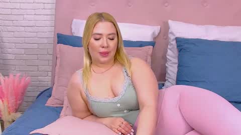 LunaHouston online show from 01/31/26, 07:11