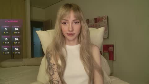 Luna online show from 02/27/26, 10:43