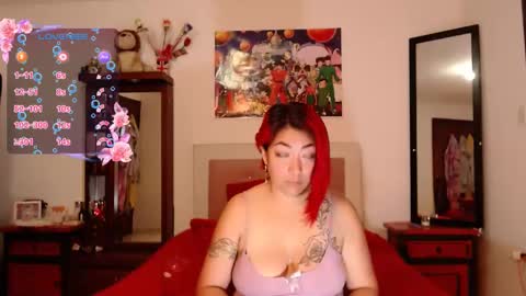 Snapshot of lunalatinacoo chatting on 01/17/25, 10:11 LUNA online show from 01/17/25, 10:11