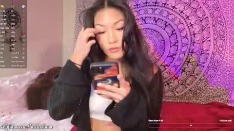 luna dela cruz online show from 01/17/26, 01:54