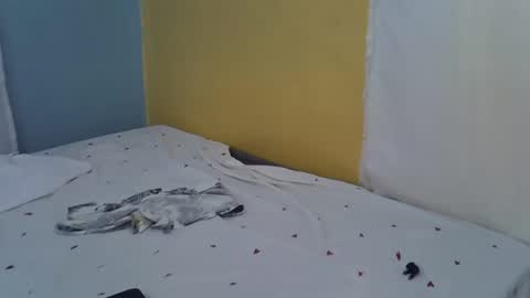 Snapshot of lunalove22_ chatting on 10/04/25, 03:48 lunalove22_ online show from 10/04/25, 03:48