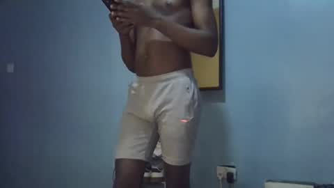 Snapshot of lunalove22_ chatting on 02/02/26, 06:28 lunalove22_ online show from 02/02/26, 06:28