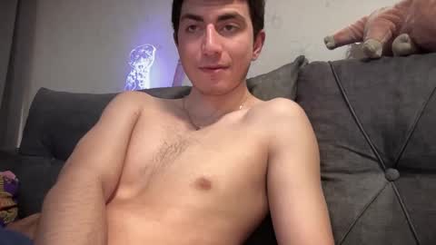 Snapshot of lunamalpica chatting on 12/27/24, 10:05 LunaPica online show from 12/27/24, 10:05