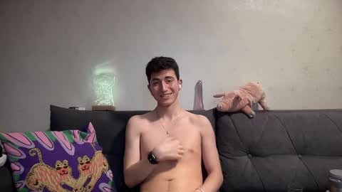 Snapshot of lunamalpica chatting on 01/28/25, 04:41 LunaPica online show from 01/28/25, 04:41