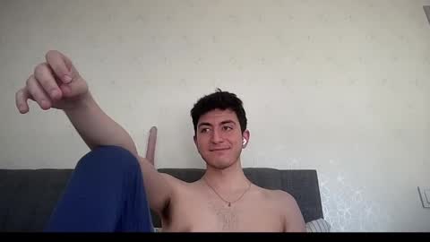 Snapshot of lunamalpica chatting on 02/14/25, 12:57 LunaPica online show from 02/14/25, 12:57