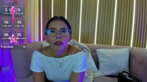 lunamillers_ online show from 05/19/26, 04:30