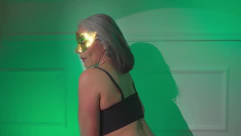 lunamisteriosa_ online show from 12/17/25, 09:59