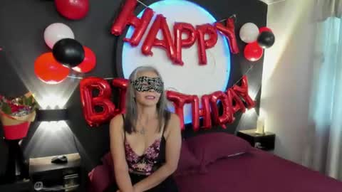 lunamisteriosa_ online show from 07/10/26, 12:41