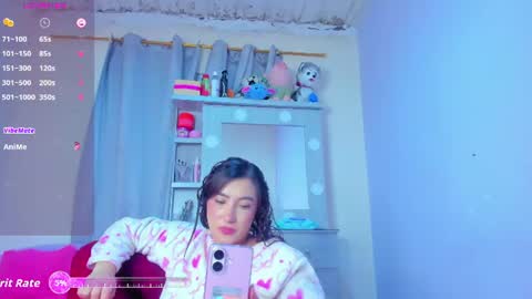 Snapshot of lunamontiel_ chatting on 06/19/26, 02:27 Luna online show from 06/19/26, 02:27