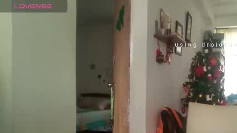 Snapshot of lunamoon_17 chatting on 12/03/24, 04:17 LUNA online show from 12/03/24, 04:17