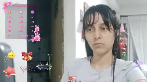 Snapshot of lunamoon_17 chatting on 01/04/25, 11:38 LUNA online show from 01/04/25, 11:38