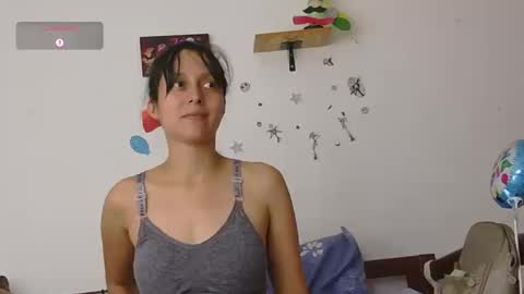 Snapshot of lunamoon_17 chatting on 09/10/25, 04:40 LUNA online show from 09/10/25, 04:40