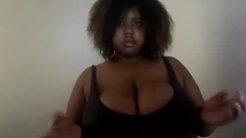 lunamoth00 online show from 02/13/26, 08:05