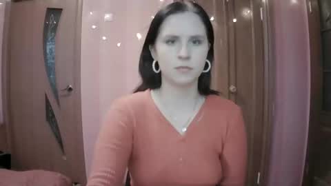 lunamystique_ online show from 01/27/25, 01:41