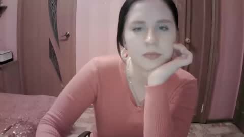 lunamystique_ online show from 01/27/25, 04:43