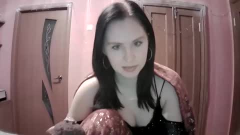 lunamystique_ online show from 01/29/25, 05:35