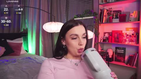 Luna  next streams Mon Fri Sat Sun 8pm-5am gmt0 online show from 02/09/25, 03:32