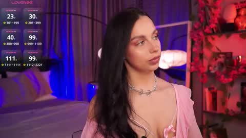 Luna  next streams Mon Fri Sat Sun 8pm-5am gmt0 online show from 09/12/25, 08:31