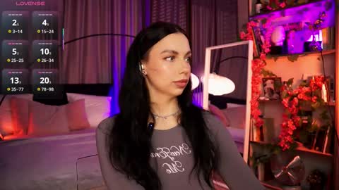 Luna  next streams Mon Fri Sat Sun 8pm-5am gmt0 online show from 10/06/25, 08:50