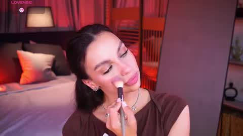 Snapshot of lunanight_ chatting on 07/05/26, 08:38 Luna next streams Mon Fri Sat Sun 8pm-5am gmt0 online show from 07/05/26, 08:38