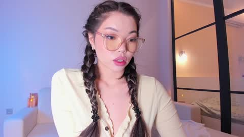 Snapshot of lunaonekiss chatting on 12/11/24, 11:41 Aisha online show from 12/11/24, 11:41