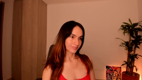 Snapshot of lunapau chatting on 10/19/25, 10:43 luna online show from 10/19/25, 10:43