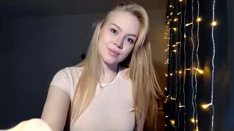 Snapshot of lunapeony chatting on 01/19/26, 09:35 lunapeony online show from 01/19/26, 09:35