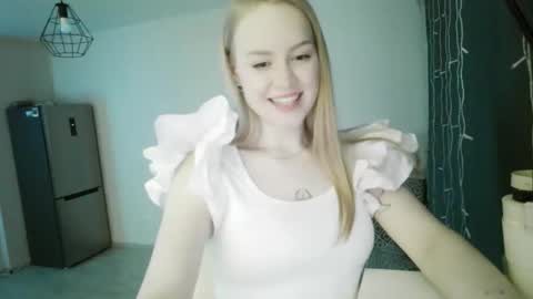 Snapshot of lunapeony chatting on 03/03/26, 06:58 lunapeony online show from 03/03/26, 06:58