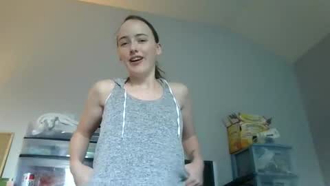 lunapixie2020 online show from 05/09/26, 10:37