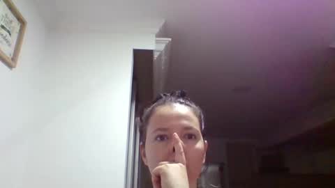 Snapshot of lunaplateada chatting on 06/09/26, 01:06 lunaplateada online show from 06/09/26, 01:06