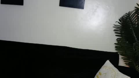 Snapshot of lunar_chocolate000 chatting on 04/16/26, 06:47 Smiley online show from 04/16/26, 06:47