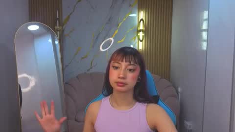lunara_b online show from 01/17/26, 07:50
