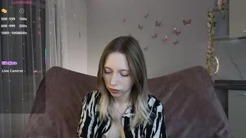 Kelly online show from 04/19/26, 04:50