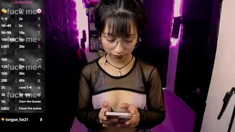 Snapshot of lunarichy chatting on 06/02/26, 08:00 lunarichy online show from 06/02/26, 08:00
