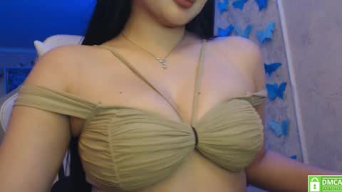 Snapshot of lunarose77 chatting on 03/01/25, 11:37 Luna  online show from 03/01/25, 11:37