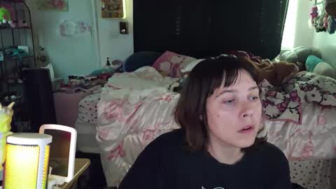 Snapshot of lunarqueen420 chatting on 03/08/26, 12:09 lunarqueen420 online show from 03/08/26, 12:09