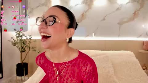 Luna Ruso  online show from 03/07/26, 05:10