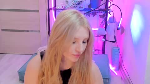 Kate online show from 01/27/25, 03:04