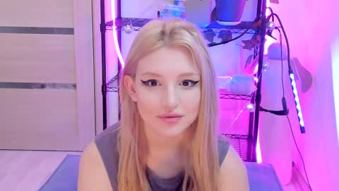 Kate online show from 02/08/25, 03:19