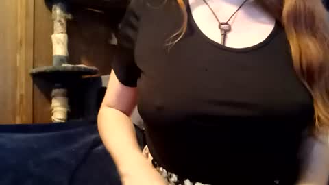 Snapshot of lunathepoet chatting on 07/15/26, 09:31 lunathepoet online show from 07/15/26, 09:31