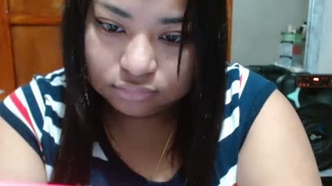 Luna   follow me on Instagram  online show from 11/05/25, 05:02