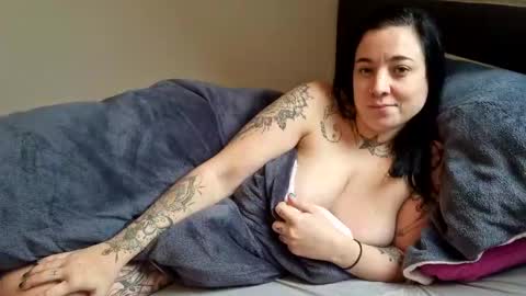 Luna  powered by bitch dust online show from 02/10/25, 02:48